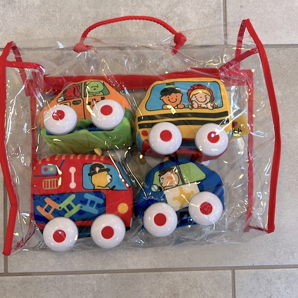 Melissa & Doug K's Pull-Back car Vehicle Set fire truck, police car, bus, taxi - Picture 1 of 5